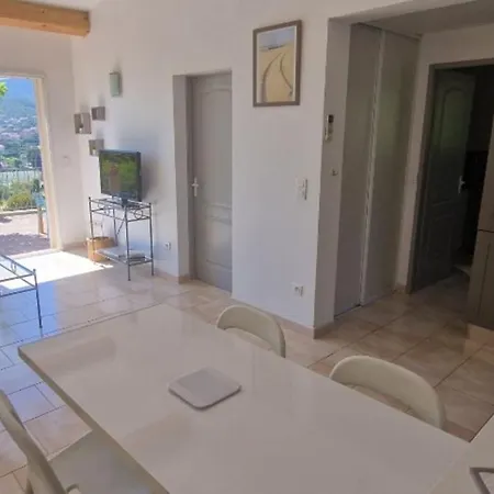 With Garden In Apartment Sainte-Maxime