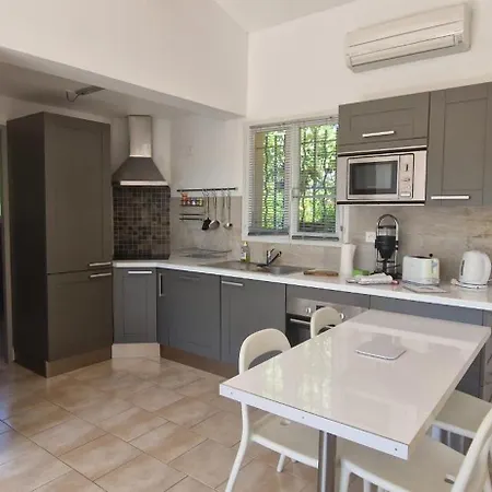 Apartament With Garden In Sainte-Maxime